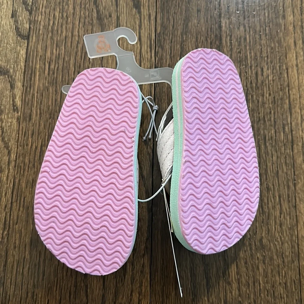 NWT Girls Easy Off and On Thong Sling Back Sea Shell Sandal Flip Flops
